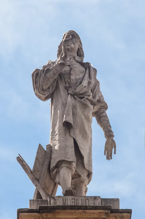 Estatua de Bartolomé Esteban Murillo en la Plaza del Museo de Sevilla, frente al Museo de Bellas Artes