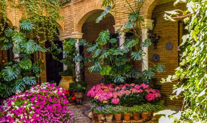 Hoteles con encanto en Sevilla: casas palacio, patios y azoteas