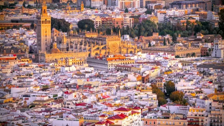 Dónde alojarse en Sevilla: qué barrio te conviene según tu viaje